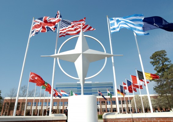 НАТО не беспокоит новая российская военная база в Беларуси