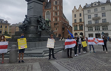 В польском Кракове прошла акция солидарности с Беларусью