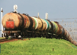 Снижаются экспортные пошлины на нефть и нефтепродукты