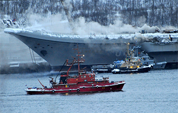 Фотофакт: Как горел авианосец «Адмирал Кузнецов»