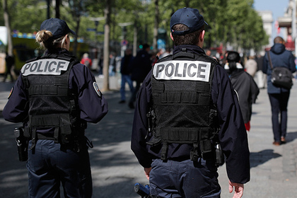 На французском Реюньоне исламист ранил двух полицейских