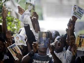 Саркози освистали на похоронах президента Габона