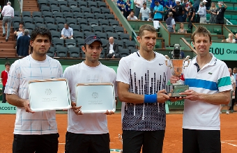 Максим Мирный и Даниэль Нестор победно стартовали на теннисном турнире в Париже