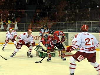 Белорусские хоккеисты проиграли второй сборной России на Кубке Полесья в Гомеле