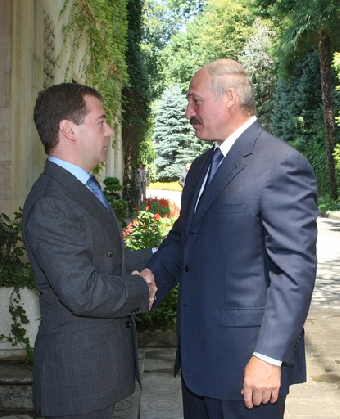 Медведев поблагодарил Лукашенко за настойчивость в вопросах интеграции