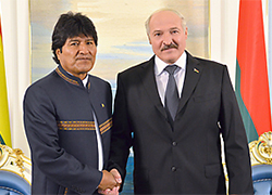 Лукашенко поздравил друга Моралеса