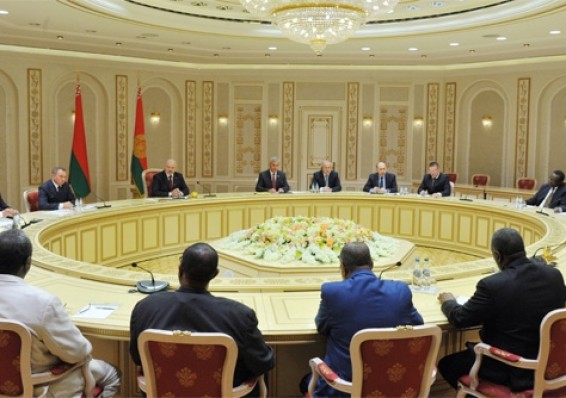 Лукашенко рассчитывает на торгово-экономическое сотрудничество в Суданом