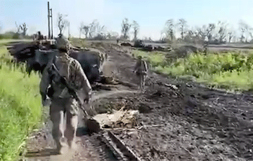 ВСУ разбили колонну «танков-сараев» РФ под Красногоровкой