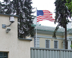 Посольство США расширяет визовые услуги