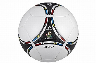 Мяч Евро-2012 получил имя "Танго 12"