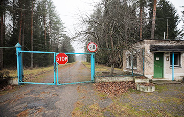 Двухметровый забор и охранник: репортаж с места убийства Гончара и Красовского