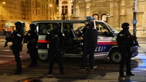 Теракт в Вене: 4 убитых, 15 раненых, в городе комендантский час
