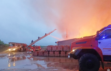 В Смоленске раздались взрывы и загорелся кирпичный завод