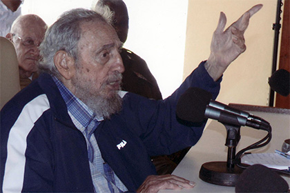 Фидель Кастро предупредил кубинцев о риске инфаркта от сладких речей Обамы