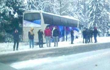 Автобус с белорусскими хоккеистами попал в ДТП