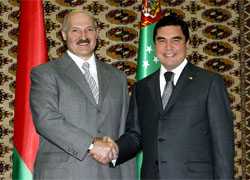 Лукашенко и Бердымухамедов поговорили о вооружениях и энергетике