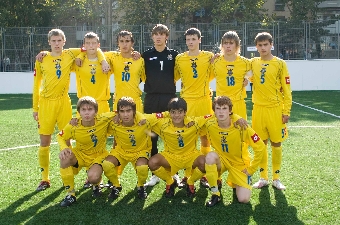Футболисты Украины и России выиграли на старте юношеского турнира в Минске