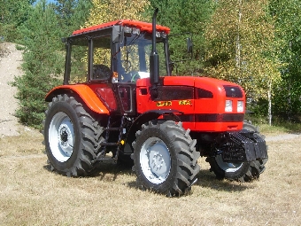 Производство тракторов в Беларуси в 2011 году возросло на 33,2% до 59,1 тыс. штук