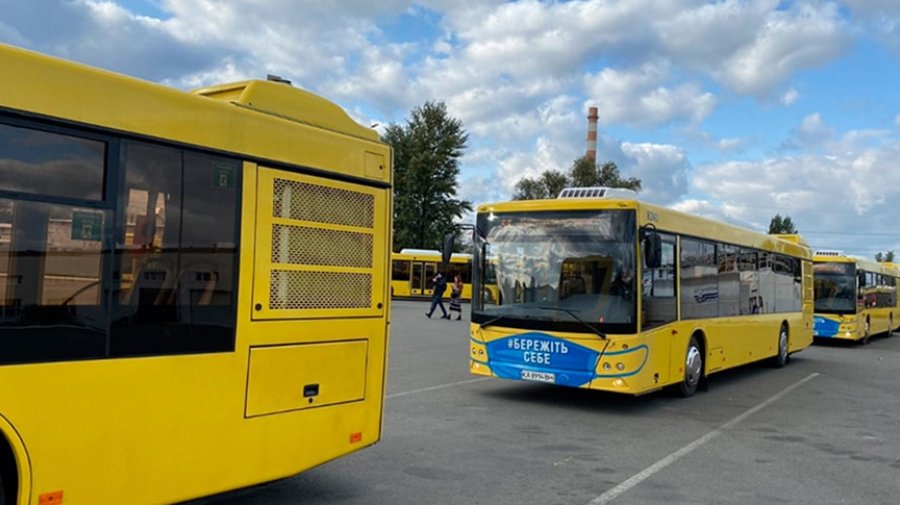 Украина вводит специальную пошлину на автобусы и грузовики из Беларуси