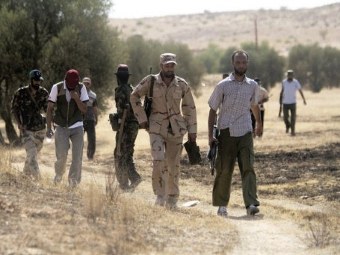 В стычке двух групп ливийских повстанцев погибли 12 человек