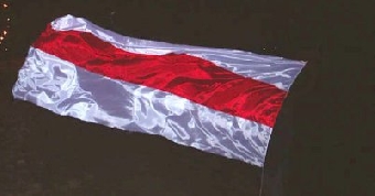 Мирон вывесил бело-красно-белый флаг в Гомеле (Фото)