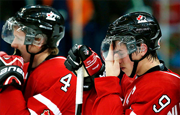 Матч России и Канады на молодежном ЧМ по хоккею завершился скандалом