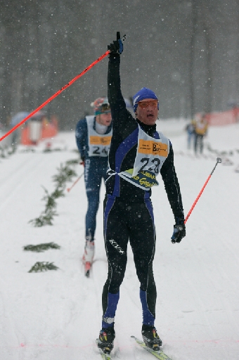 Алексей Иванов выиграл 70-километровый лыжный марафон во Франции