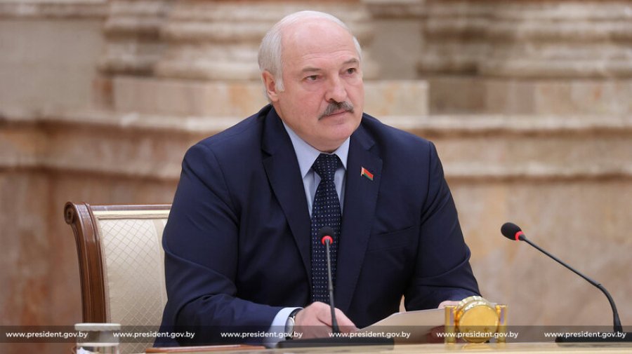 Лукашенко выступил за изменение внешнеполитической стратегии Беларуси