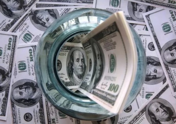 Нацбанк обязал кредитно-финансовые учреждения увеличить обязательные резервы в валюте