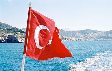 Россия приостанавливает безвизовый режим с Турцией