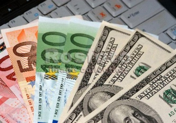 Евро и доллар снова существенно подорожали