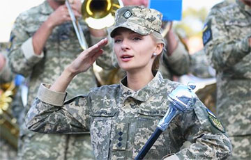 Минобороны Украины обязало женщин большинства профессий стать на воинский учет