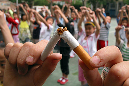 В китайских школах и детсадах запретили курение