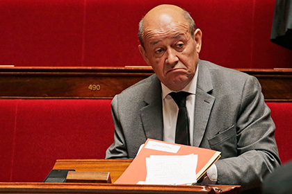 Министр обороны Франции усомнился в целях российской операции в Сирии