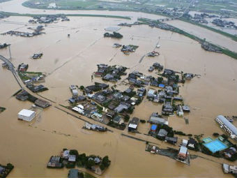 В Японии из-за наводнений эвакуируют 400 тысяч человек