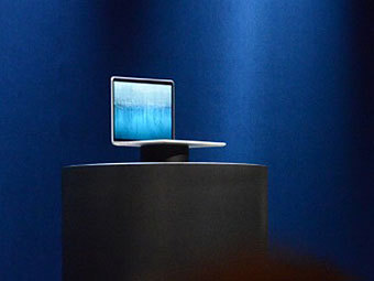 Apple представила "макбук" с экраном Retina