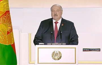 СМИ: Лукашенко хрипит, едва выдавливая из себя слова
