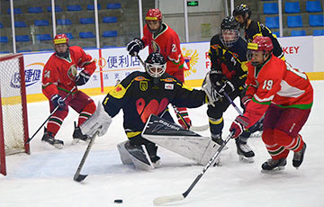 Юношеская сборная Беларуси по хоккею выиграла турнир в Пекине
