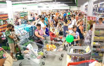Лимит на шопинг: Как белорусы будут возить товары из-за границы