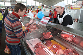 Продавцы свинины: Килограмм мяса подорожал для нас на 30 тысяч