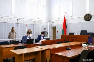 В Минске начинается суд над журналистками Андреевой и Чульцовой