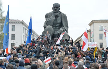 В Минске проходят акции в честь 100-летия БНР (Видео, онлайн)