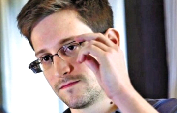 Сноуден хочет уехать из России