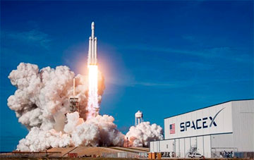 SpaceX открыла бронирование билетов для полета на Луну и Марс
