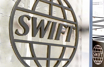 СМИ: В команде Байдена рассматривают отключение России от SWIFT