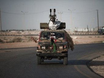 Триполи опроверг заявление повстанцев о взятии Бреги