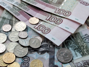 Белорусский рубль ослаб к доллару, евро и российскому рублю