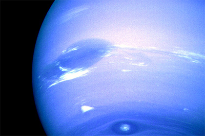 НАСА показало видео вращающихся Нептуна и Тритона