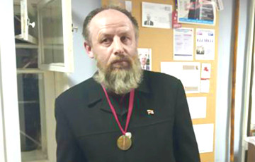 В Минске медалью за героический поступок наградили отца БАПЦ Викентия