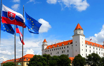 В Словакии парламент назначил голосование о вотуме недоверия правительству